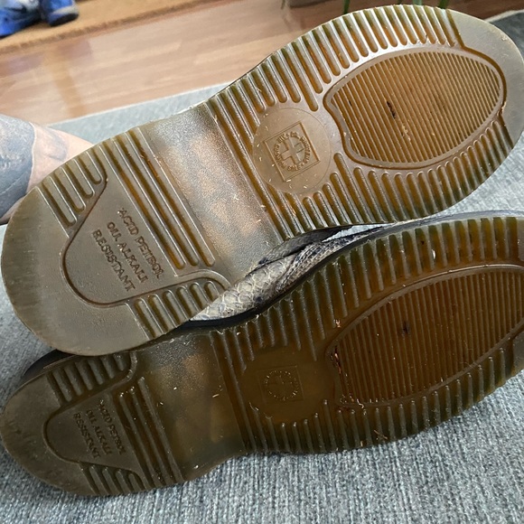 Dr. Martens snakeskin Chelsea boots, size 9 - Picture 5 of 5